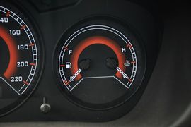 2012款东南V3菱悦1.5L手动亲民豪华版