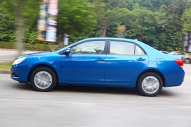 比亚迪速锐1.5TID