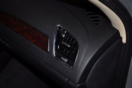 2013款一汽奥迪A4L