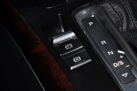 2013款一汽奥迪A4L