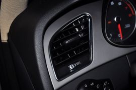 2013款一汽奥迪A4L