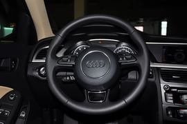 2013款一汽奥迪A4L