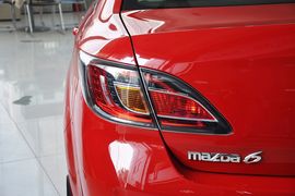 2012款马自达睿翼2.0L豪华版