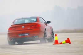 2013款宝马M6