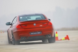 2013款宝马M6