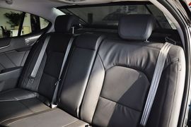 2012款起亚凯尊2.4L尊贵型到店实拍