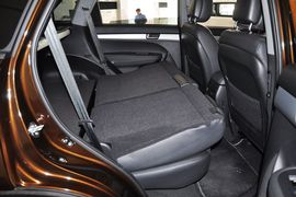 2013款起亚索兰托2.4L豪华版5座