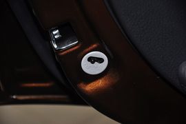 2013款起亚索兰托2.4L豪华版5座