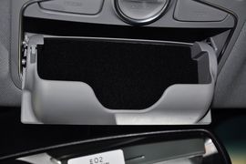 2013款起亚索兰托2.4L豪华版5座