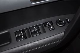 2013款起亚索兰托2.4L豪华版5座
