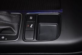 2013款起亚索兰托2.4L豪华版5座