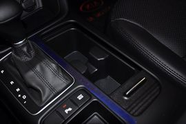 2013款起亚索兰托2.4L豪华版5座