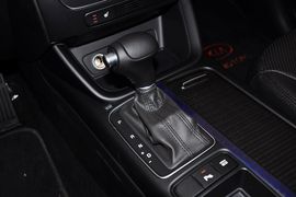 2013款起亚索兰托2.4L豪华版5座