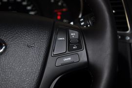 2013款起亚索兰托2.4L豪华版5座