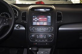 2013款起亚索兰托2.4L豪华版5座