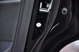 2013款Jeep指南者2.0L豪华版