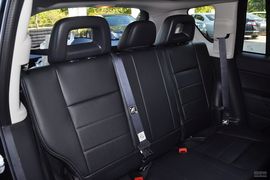 2013款Jeep指南者2.0L豪华版