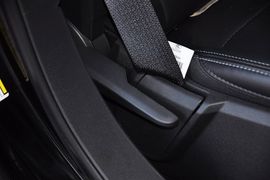 2013款Jeep指南者2.0L豪华版