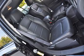 2013款Jeep指南者2.0L豪华版
