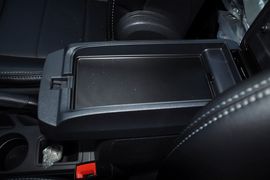 2013款Jeep指南者2.0L豪华版