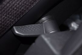 2013款Jeep指南者2.0L豪华版