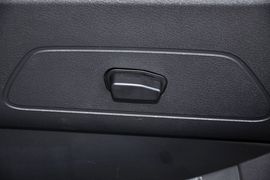 2013款Jeep指南者2.0L豪华版