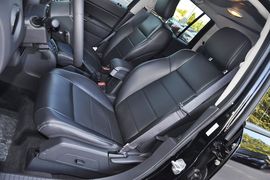 2013款Jeep指南者2.0L豪华版