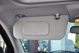 2013款Jeep指南者2.0L豪华版