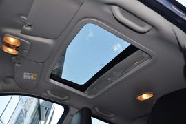 2013款Jeep指南者2.0L豪华版