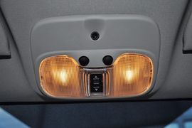 2013款Jeep指南者2.0L豪华版