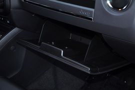 2013款Jeep指南者2.0L豪华版