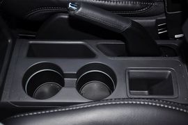 2013款Jeep指南者2.0L豪华版