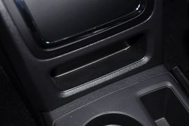 2013款Jeep指南者2.0L豪华版