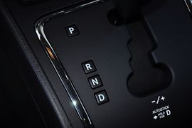 2013款Jeep指南者2.0L豪华版