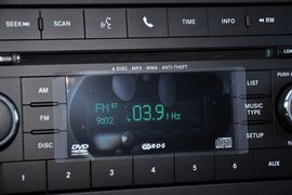2013款Jeep指南者2.0L豪华版