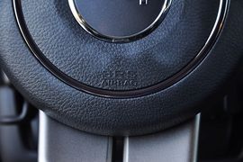 2013款Jeep指南者2.0L豪华版