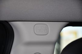 2013款Jeep自由客2.4L豪华导航版到店实拍