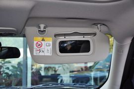 2013款Jeep自由客2.4L豪华导航版到店实拍