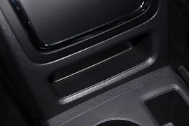2013款Jeep自由客2.4L豪华导航版到店实拍