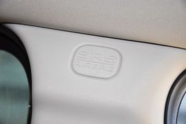 2013款Jeep指南者2.0L运动版到店实拍
