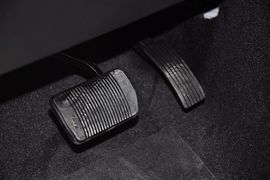 2013款Jeep指南者2.0L运动版到店实拍