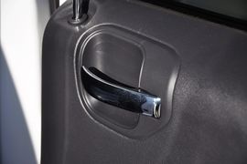 2013款Jeep指南者2.0L运动版到店实拍