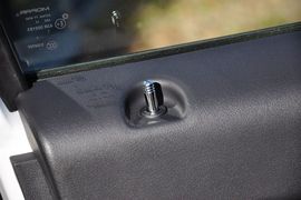 2013款Jeep指南者2.0L运动版到店实拍
