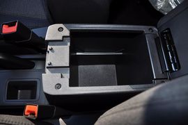 2013款Jeep指南者2.0L运动版到店实拍