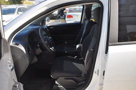 2013款Jeep指南者2.0L运动版到店实拍
