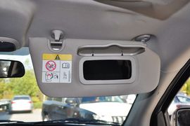 2013款Jeep指南者2.0L运动版到店实拍