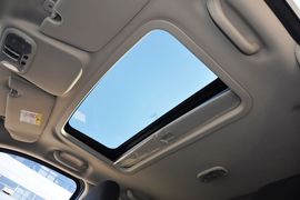 2013款Jeep指南者2.0L运动版到店实拍