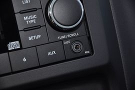 2013款Jeep指南者2.0L运动版到店实拍