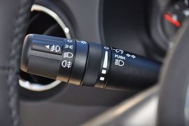 2013款Jeep指南者2.0L运动版到店实拍