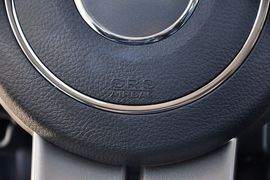 2013款Jeep指南者2.0L运动版到店实拍